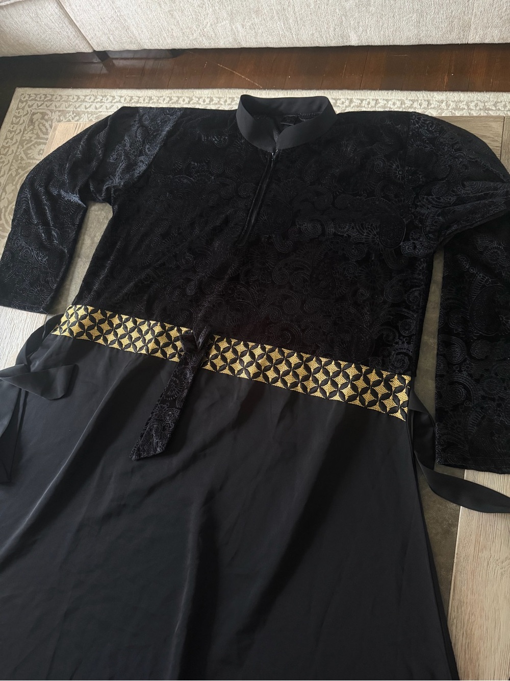 Abaya Elegant Black Maxi Dress with Gold Trim belted half zip - Picture 5 of 8